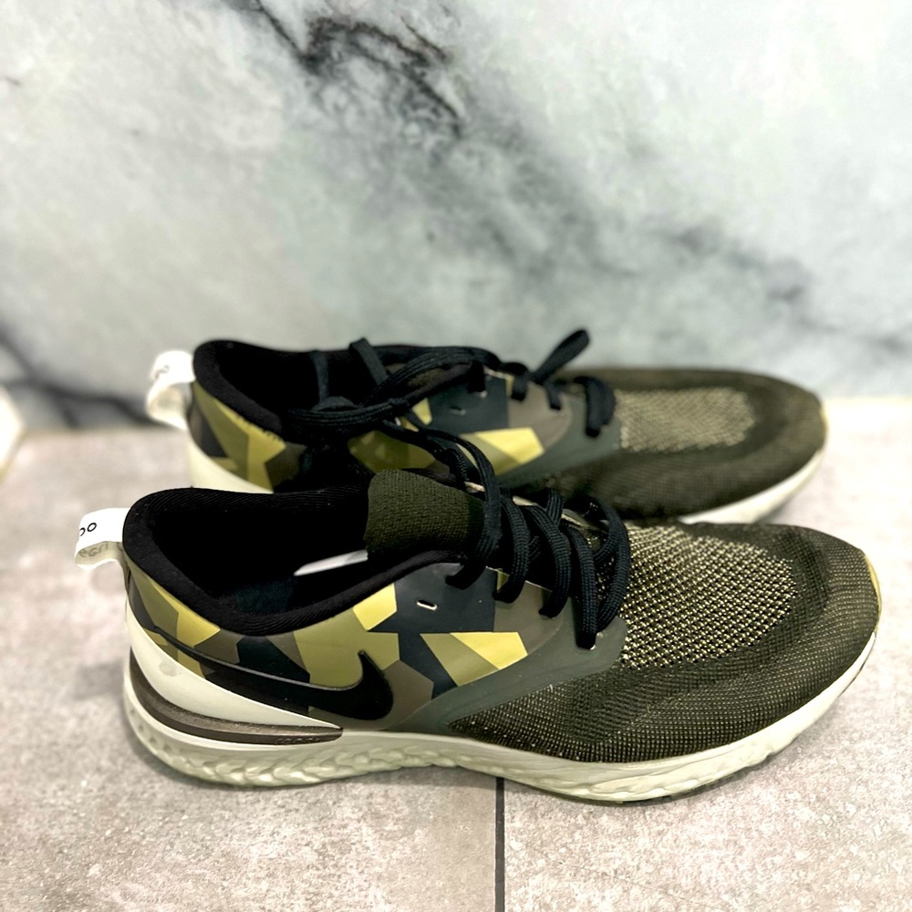 Men’s Nike sneakers. Camo color. Size 11. Never used